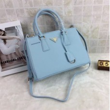 Torebka Prada Galleria 1801 ze skóry Saffiano 30 cm jasnoniebieska