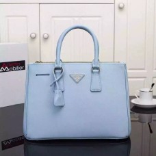 Torebka Prada Galleria 2274 ze skóry saffiano, 33 cm, jasnoniebieska