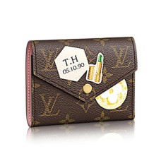 Louis Vuitton P00182 Portfel Victorine My World Tour Monogram Canvas