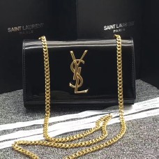 Torebka YSL z lakierowanej skóry na łańcuszku 22 cm, czarna